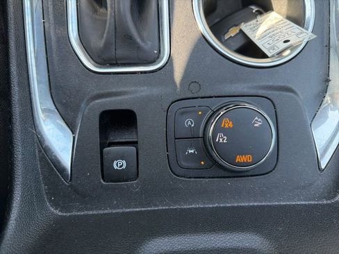 Certified 2023 Chevrolet Traverse LT image 22