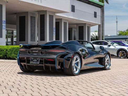 Used 2021 McLaren Elva RWD image 51