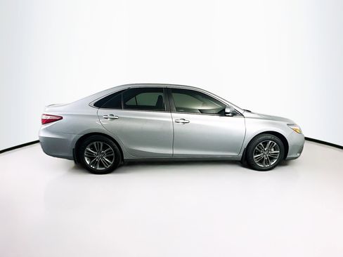 Used 2017 Toyota Camry SE image 10