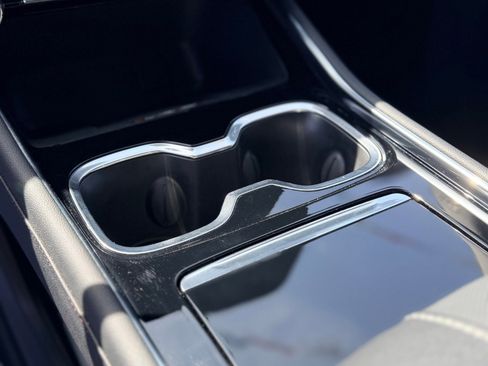 Used 2024 Chevrolet Traverse RS w/ LPO, Floor Liner Package image 17