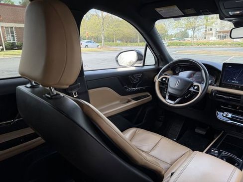 Used 2023 Lincoln Corsair Reserve w/ Jet Appearance Package FWD image 40