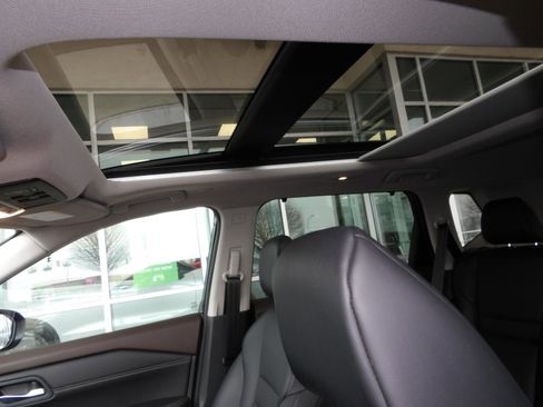 Certified 2023 Nissan Rogue SV w/ SV Premium B Package image 22