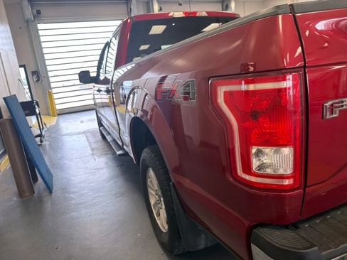 Used 2016 Ford F150 XLT w/ Trailer Tow Package AWD/4WD image 12