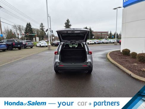 Used 2025 Toyota RAV4 XLE image 19