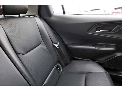 Used 2025 Toyota Prius Plug-In Hybrid image 10