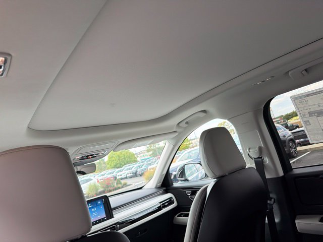 New 2027 Lincoln Aviator AWD image 9