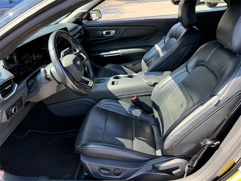 Used 2024 Ford Mustang Premium image 11