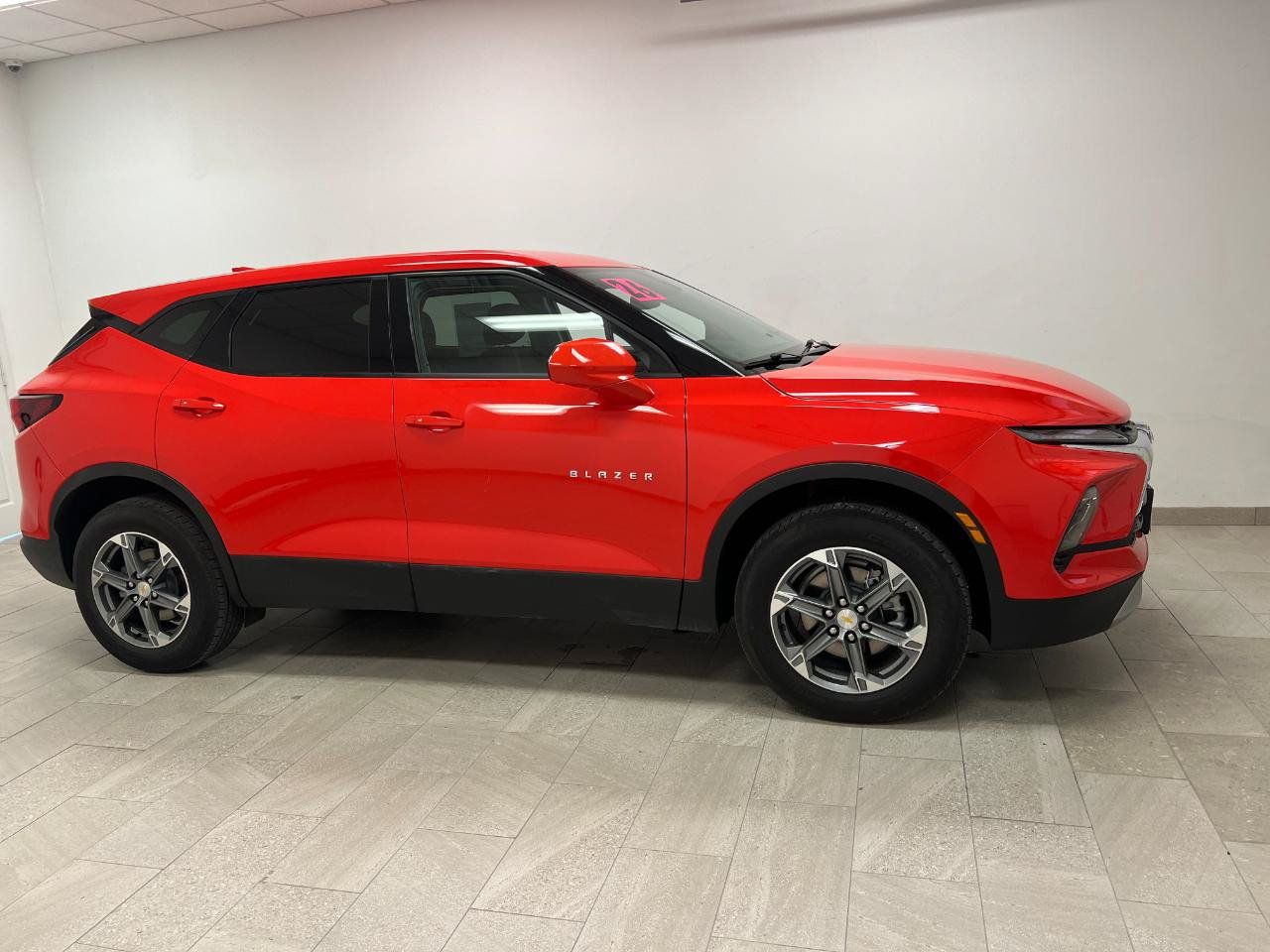 Used 2026 Chevrolet Blazer LT FWD image 13
