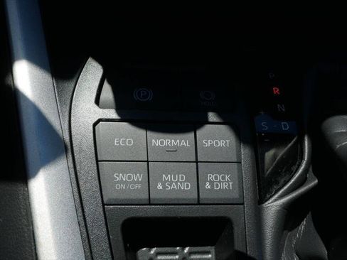 Certified 2025 Toyota RAV4 XLE AWD/4WD image 22