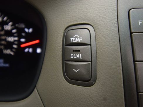 Used 2003 Lexus LS 430 RWD image 31