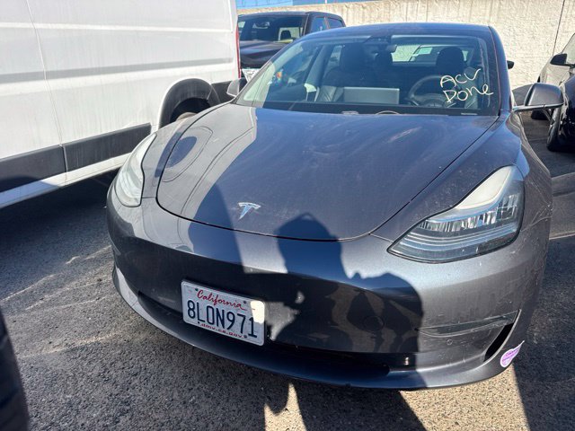 Used 2019 Tesla Model 3 Mid Range RWD image 2