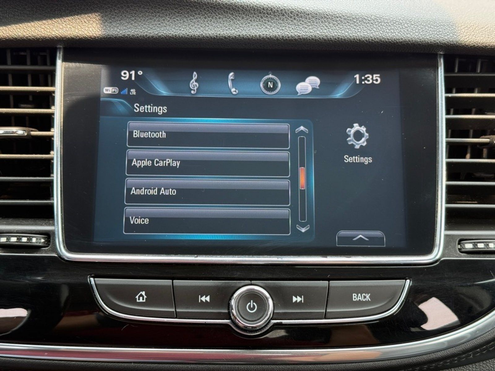 Used 2020 Buick Encore Essence FWD image 15