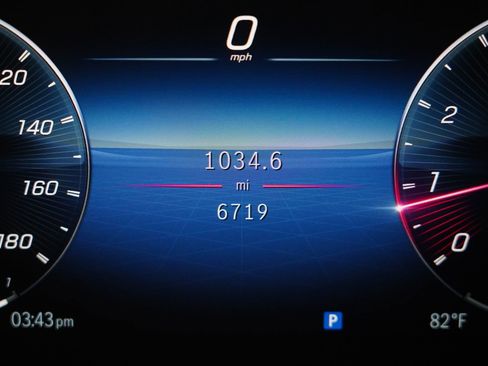 Used 2025 Mercedes-Benz CLA 35 AMG 4MATIC image 23