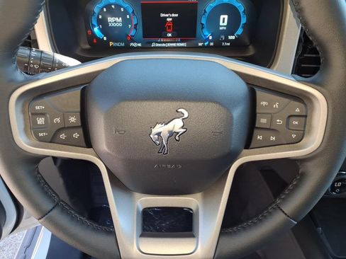 New 2026 Ford Bronco Outer Banks w/ Black Appearance Package AWD/4WD image 25