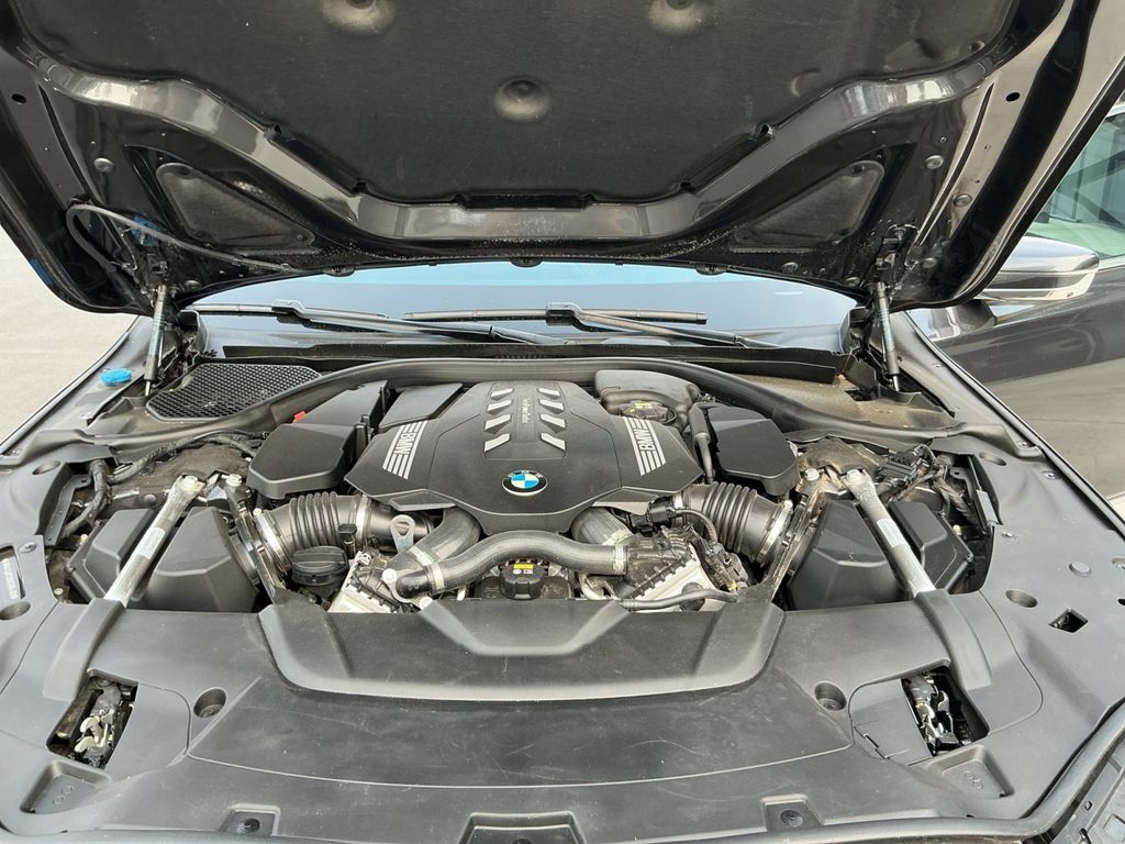 Used 2022 BMW 750i xDrive w/ Luxury Rear Seating Package AWD/4WD image 24