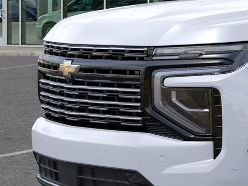 New 2026 Chevrolet Suburban High Country AWD/4WD image 15