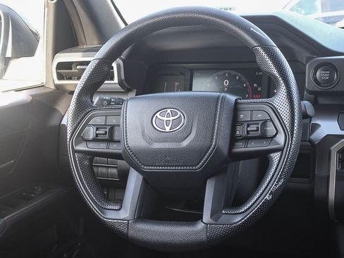 Used 2025 Toyota Tacoma SR5 AWD/4WD image 16