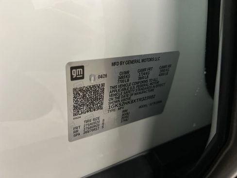 New 2026 GMC Yukon XL AT4 AWD/4WD image 29