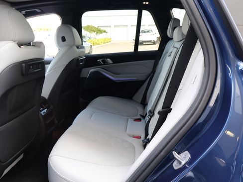Used 2023 BMW X5 sDrive40i image 17