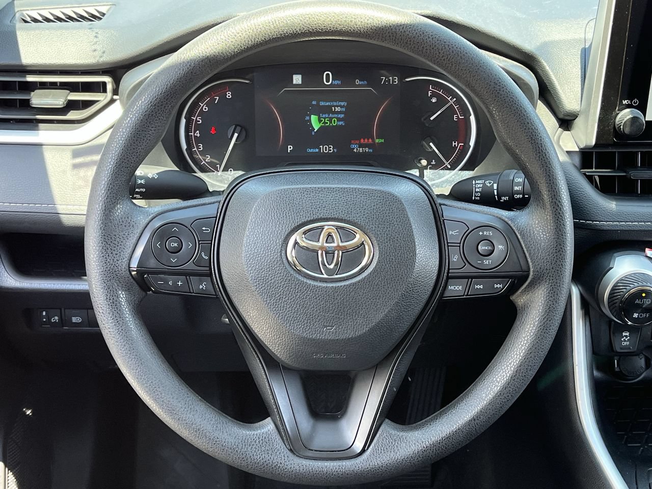 Used 2025 Toyota RAV4 XLE FWD image 11