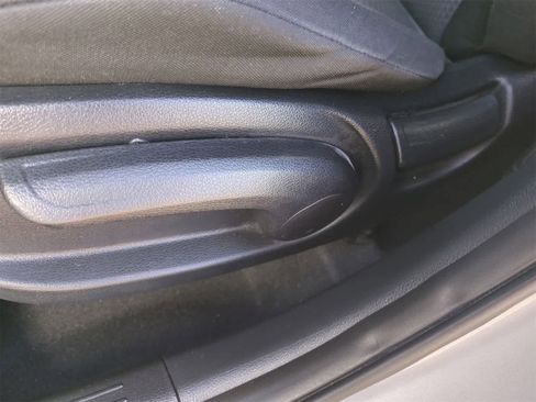 Used 2024 Kia Soul LX w/ Option Group 015 image 17