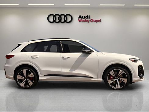 New 2026 Audi SQ5 Premium Plus AWD/4WD image 6