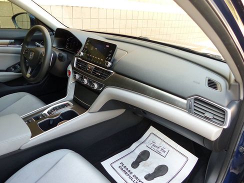 Used 2019 Honda Accord Hybrid image 32