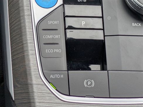 Used 2025 BMW i4 xDrive40i image 24