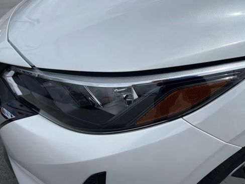 Used 2024 Nissan Sentra SV w/ SV Premium Package image 31