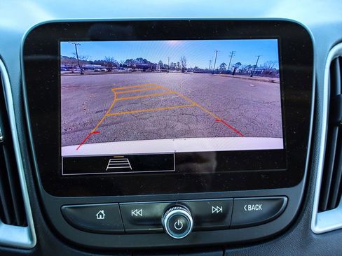 Used 2023 Chevrolet Malibu LT image 32