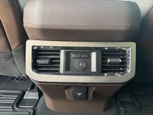 Used 2025 Ford F450 King Ranch w/ Chrome Package image 27