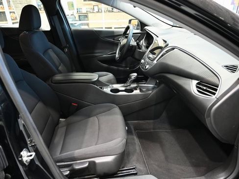 Used 2023 Chevrolet Malibu LT w/ Redline Edition image 10