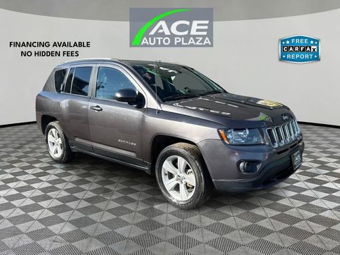 Used 2017 Jeep Compass Latitude image 1