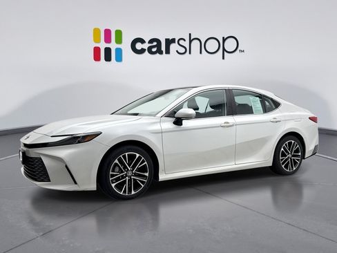 Used 2025 Toyota Camry XLE w/ Premium Package AWD/4WD image 1