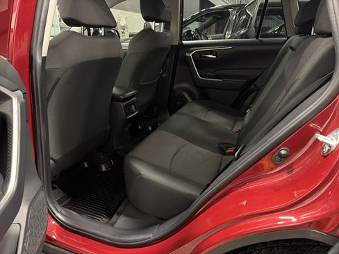 Used 2019 Toyota RAV4 XLE image 17