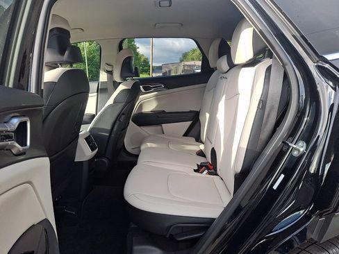Used 2025 Kia Sportage EX FWD image 10