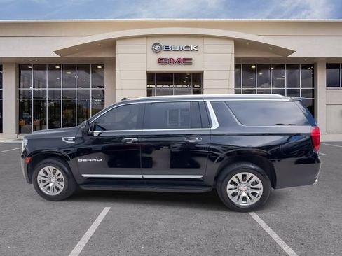 Used 2021 GMC Yukon XL Denali RWD image 9