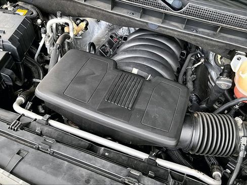 Used 2022 Cadillac Escalade Luxury AWD/4WD image 32