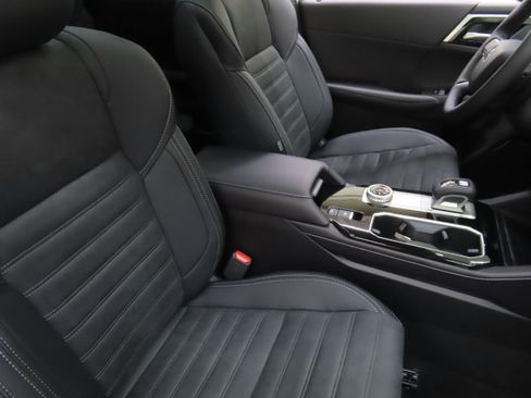 New 2025 Mitsubishi Outlander SE image 26