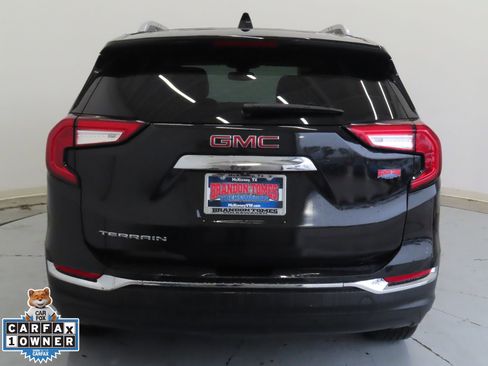 Used 2024 GMC Terrain SLT image 5