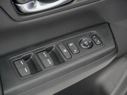 Certified 2025 Honda CR-V EX image 17