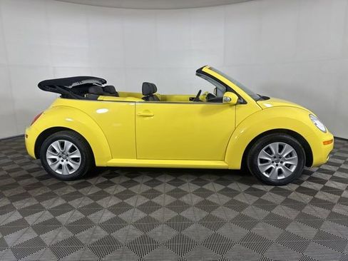 Used 2008 Volkswagen Beetle S FWD image 22