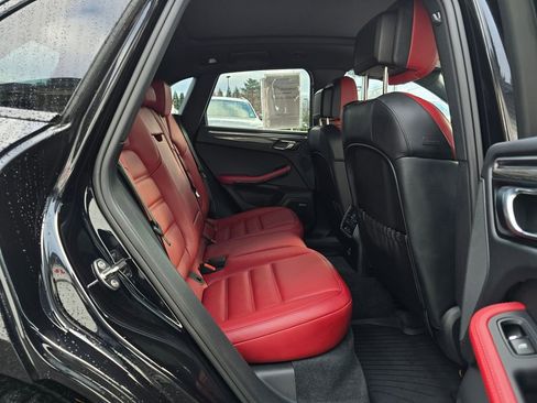 Used 2024 Porsche Macan GTS w/ Premium Plus Package image 43