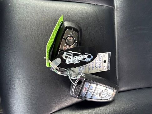 Certified 2023 Lincoln Corsair FWD image 32