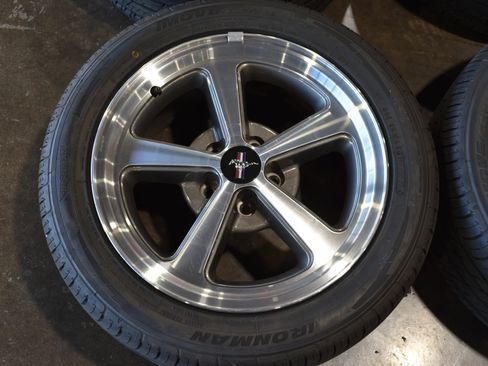 Used 2004 Ford Mustang Mach 1 RWD image 50