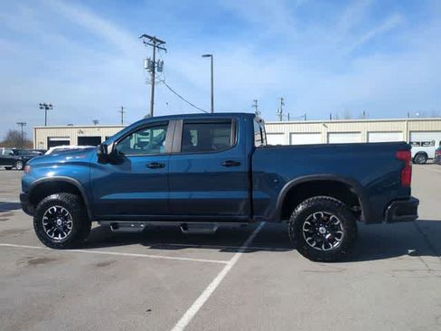 Used 2022 Chevrolet Silverado 1500 ZR2 w/ Technology Package image 5