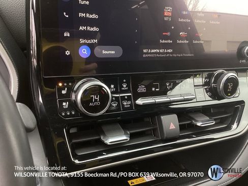 Used 2023 Toyota Highlander Limited image 15