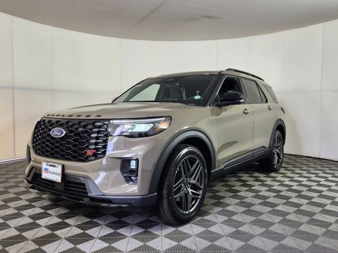 New 2026 Ford Explorer ST w/ Sun And Sound Package image 3