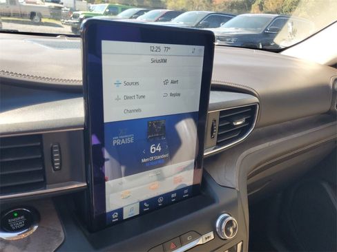 Used 2020 Ford Explorer Platinum w/ Premium Technology Package image 21