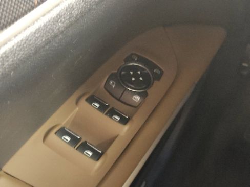 Used 2016 Lincoln MKZ w/ Equipment Group 300A Reserve FWD image 27